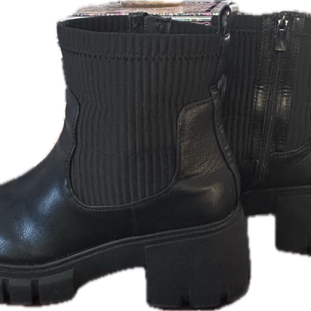 TORRID Chelsea Ankle Booties